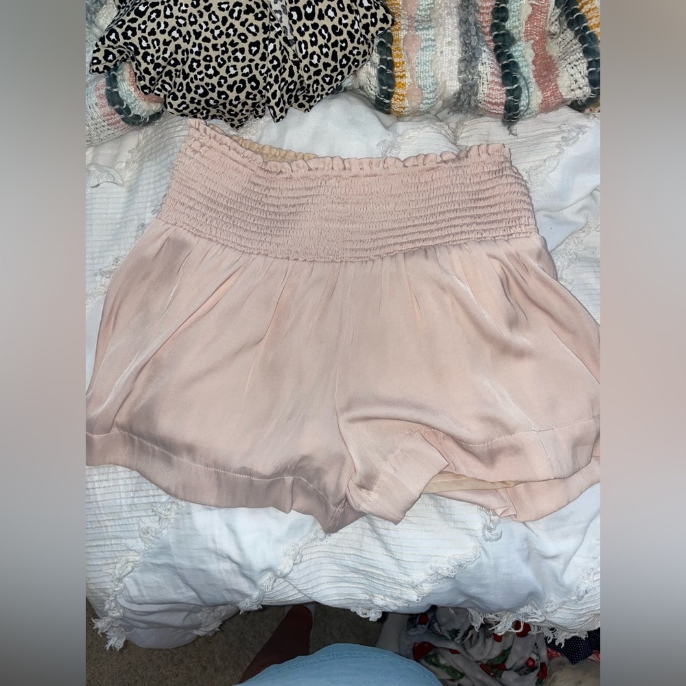 Local boutique shorts barely worn size L